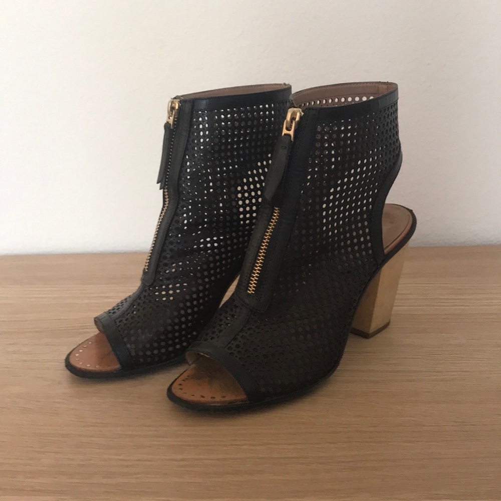 Vince Camuto Black Leather Block Heel